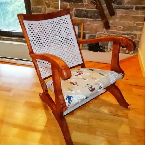 MiniBUTACA Rafael EN MADERA LAVADA, rejilla pintada y asiento tapizado_8_11zon_11zon MiniBUTACA Rafael EN MADERA LAVADA, rejilla pintada y asiento tapizado_8_11zon_11zon